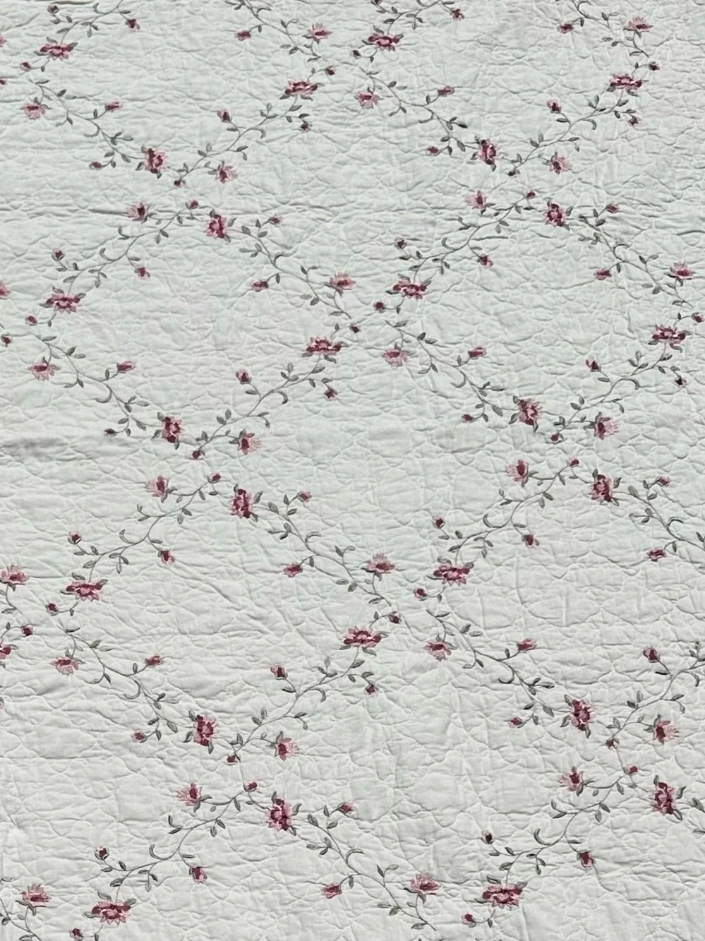 Classic Creamy White Floral Embroidered Quilt Set 1 Pillow Sham Hannalore Cotton
